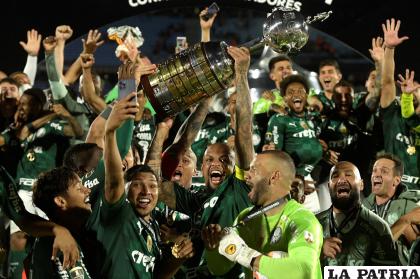 Jugadores de Palmeiras celebran el título de campeones de la Copa Libertadores /conmebol.com