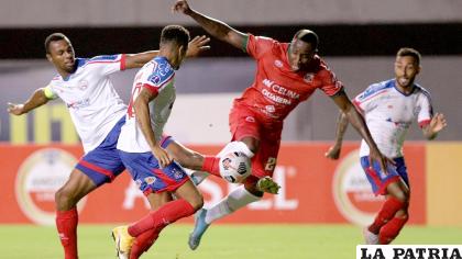 Guabirá, no pudo ganar ninguno de los seis partidos de la fase de 
grupos /APG