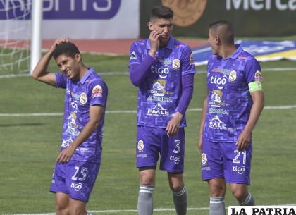 Real Potosí sucumbió ante Universitario y descendió a su asociación /APG