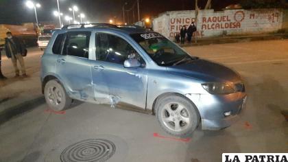 El taxi evidenció algunos daños materiales en su estructura /LA PATRIA