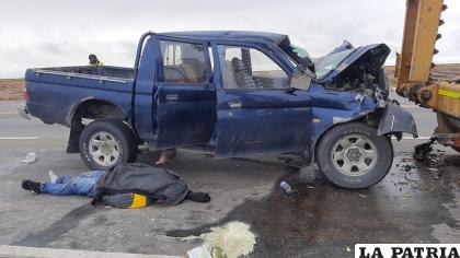 Dos muertos y un herido dejó el choque al tractocamión estacionado /LA PATRIA