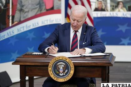 El presidente de EEUU Joe Biden en la Casa /AP foto /Patrick Semansky