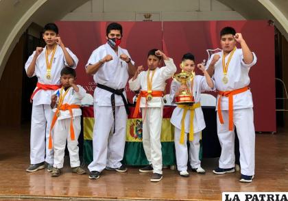 Los deportistas orureños que lograron el primer lugar en sus categorías /LA PATRIA