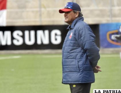 Víctor Hugo Antelo continuará al mando del equipo de Guabirá /APG