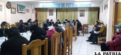 En criterio de los delegados de los clubes de la AFO, la Copa Bolivia debe realizarse en igualdad de condiciones /LA PATRIA
