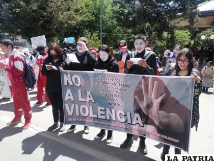 Organizaciones que forman parte de la Red Departamental de Lucha Contra la Violencia alzaron su voz contra la violencia a la mujer 
/LA PATRIA