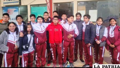 Parte de la delegación orureña que participa en Cochabamba 
/LA PATRIA