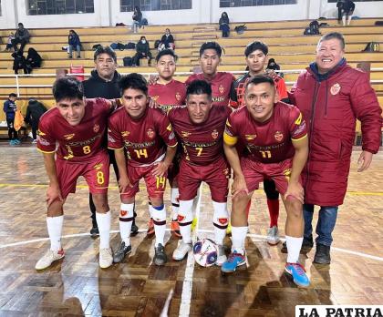 Real Oruro logra su primer triunfo en el torneo de futsal /LA PATRIA