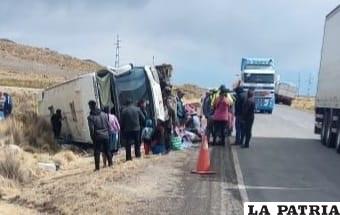Aparentemente, el chofer manejaba con exceso de velocidad /LA PATRIA
