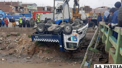 El conductor del motorizado abandonó el lugar 
/LA PATRIA