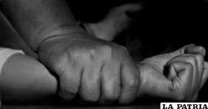 La víctima falleció asfixiada presuntamente por su expareja /Referencial