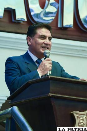 Gobernador Vedia es presidente del Comité /Gador