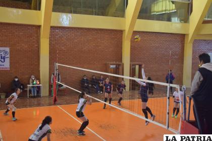 Se vienen partidos atractivos en las finales del voleibol orureño 
/LA PATRIA