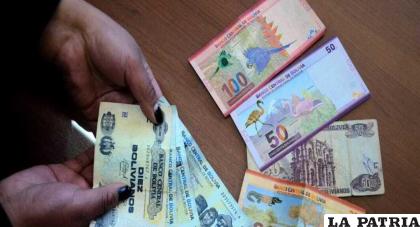 Pago de aguinaldos vence el martes /Bolivia.com
