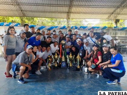 Importante representación de SeLA que obtuvo el primer lugar en estas olimpiadas /LA PATRIA
