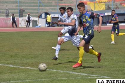 El fútbol profesional es lo que más extrañamos los orureños 
/LA PATRIA