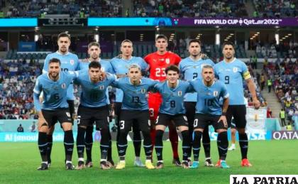 Uruguay a pesar de vencer a Ghana 2-0 no pudo clasificar a octavos de final /lared.com
