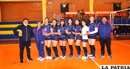 UTO está a un paso de volver a lograr el título de voleibol orureño /LA PATRIA