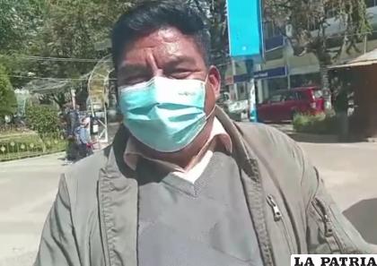 VICENTE HUANCA 
??Con nuestro presidente del Control Social ya nos hemos reunido y hemos agotado con las autoridades este pliego. Ahora la posición de los cooperativistas seguro responderá si tienen o no los documentos, pero institucionalmente se tiene no vamos parcializarnos sólo debemos hacer cumplir la normativa por el bien de Oruro?.