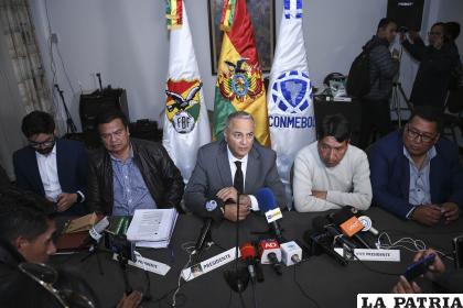 Fernando Costas al final de la reunión se refirió a los temas tratados /APG
