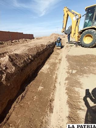 De esta forma se emplaza el alcantarillado en municipios rurales de Oruro /FPS