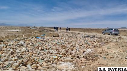 Residuos de basura recogidos en el Lago Uru Uru /Archivo 