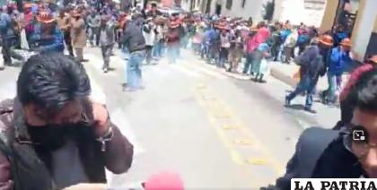 La dinamita detonó cerca de quienes hacían cobertura /ANP
