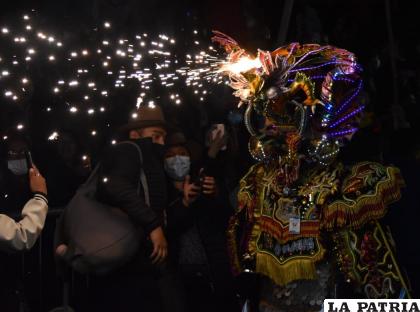La Diablada del fuego con la Urus /LA PATRIA
