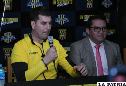 Ismael Rescalvo fue presentado como nuevo entrenador en The Strongest /APG
