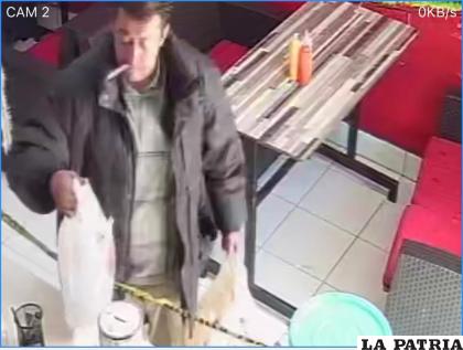 El autor del hurto de la lata de aportes fue identificado por la Policía /Captura de video
