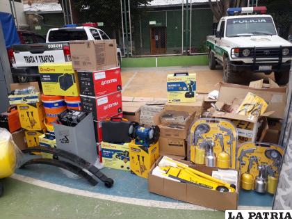 Fortalecen con equipamiento a la Policía /LA PATRIA