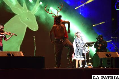 La artista interpretó canciones de su más reciente disco /LA PATRIA
