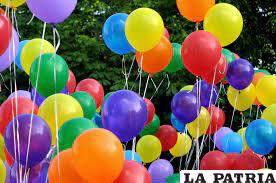 Bebé estaba jugando con un globo, se lo tragó y murió /Referencial
