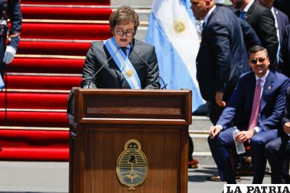 El presidente electo de Argentina, Javier Milei, habla desde el Congreso de la Nación luego de jurar como próximo jefe de Estado / EFE /Juan Ignacio Roncoroni