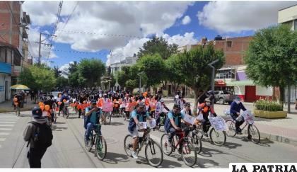 Gran Caravana por los Derechos Humanos recorrió las calles de la ciudad /Defensoría