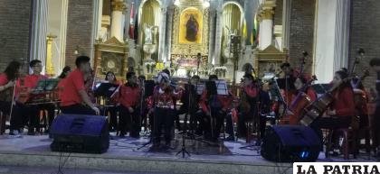 La Orquesta Filarmónica de la UTO /LA PATRIA